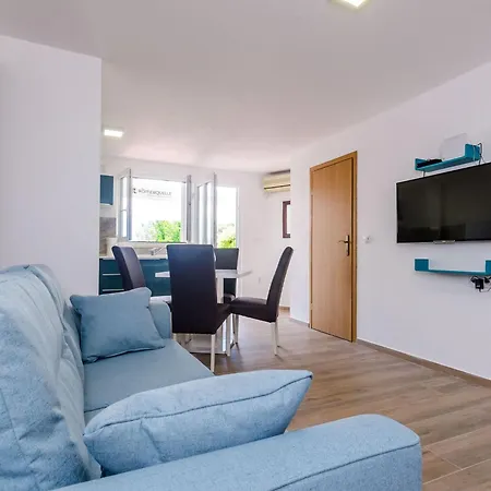 Paula - One Bedroom With Shared Terrace Ragusa