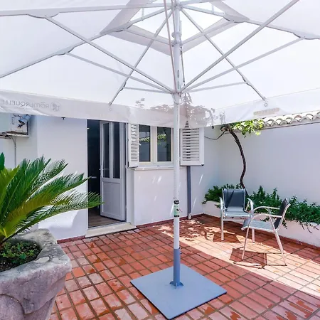 Appartamento Paula - One Bedroom With Shared Terrace